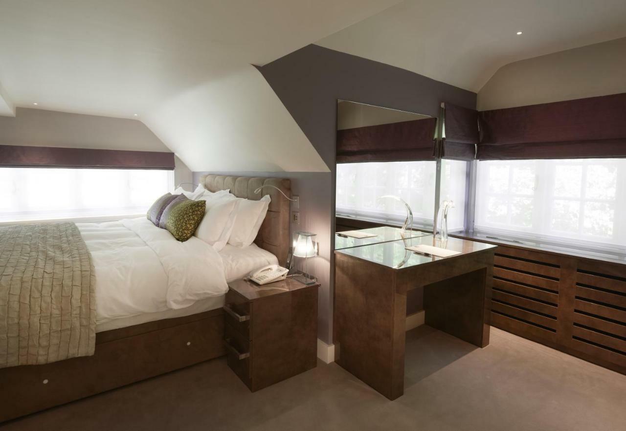 The Dog And Badger Bed and Breakfast Marlow  Exteriör bild