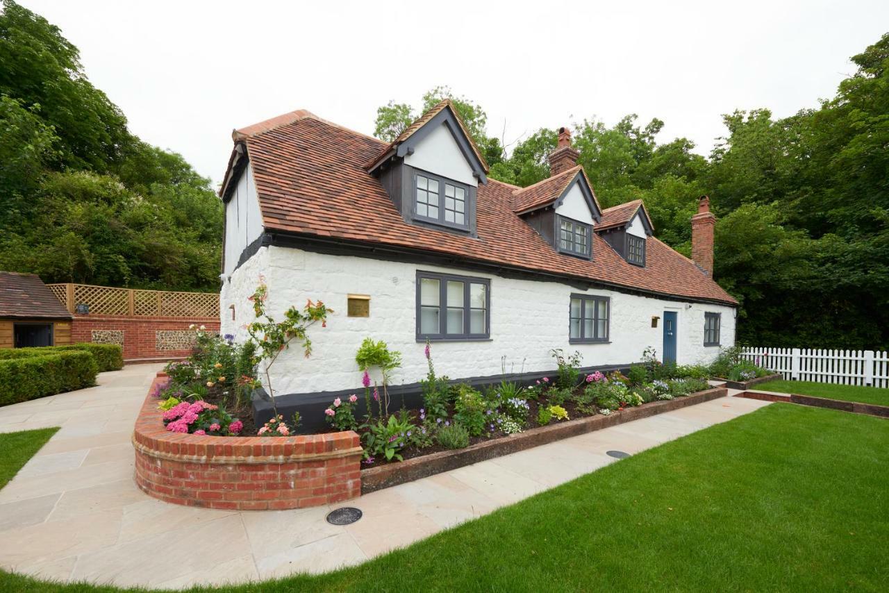 The Dog And Badger Bed and Breakfast Marlow  Exteriör bild